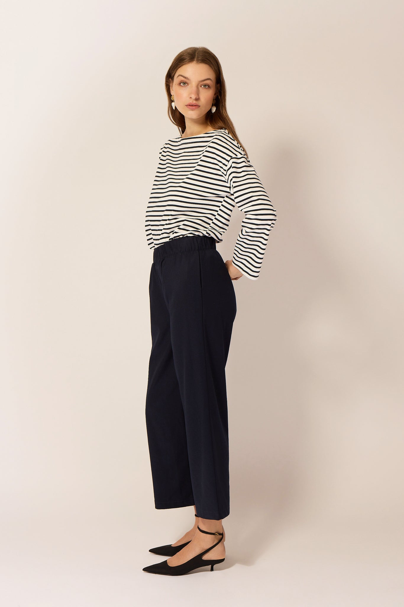 Marin Top - Navy & White