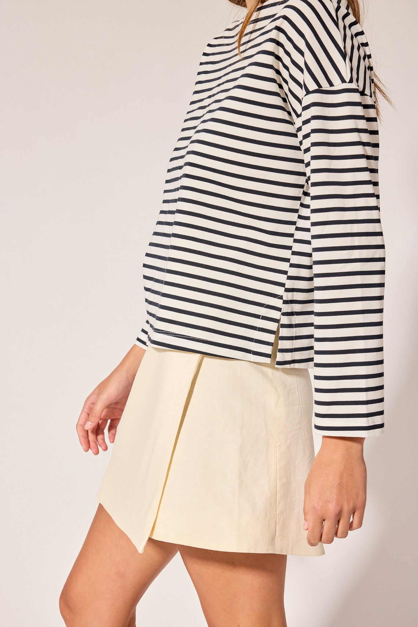 Marin Top - Navy & White